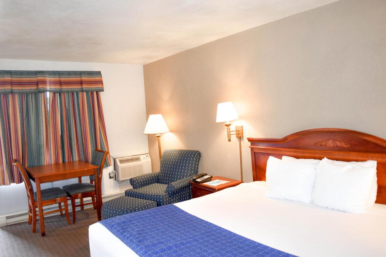 Attleboro Motor Inn Exteriör bild