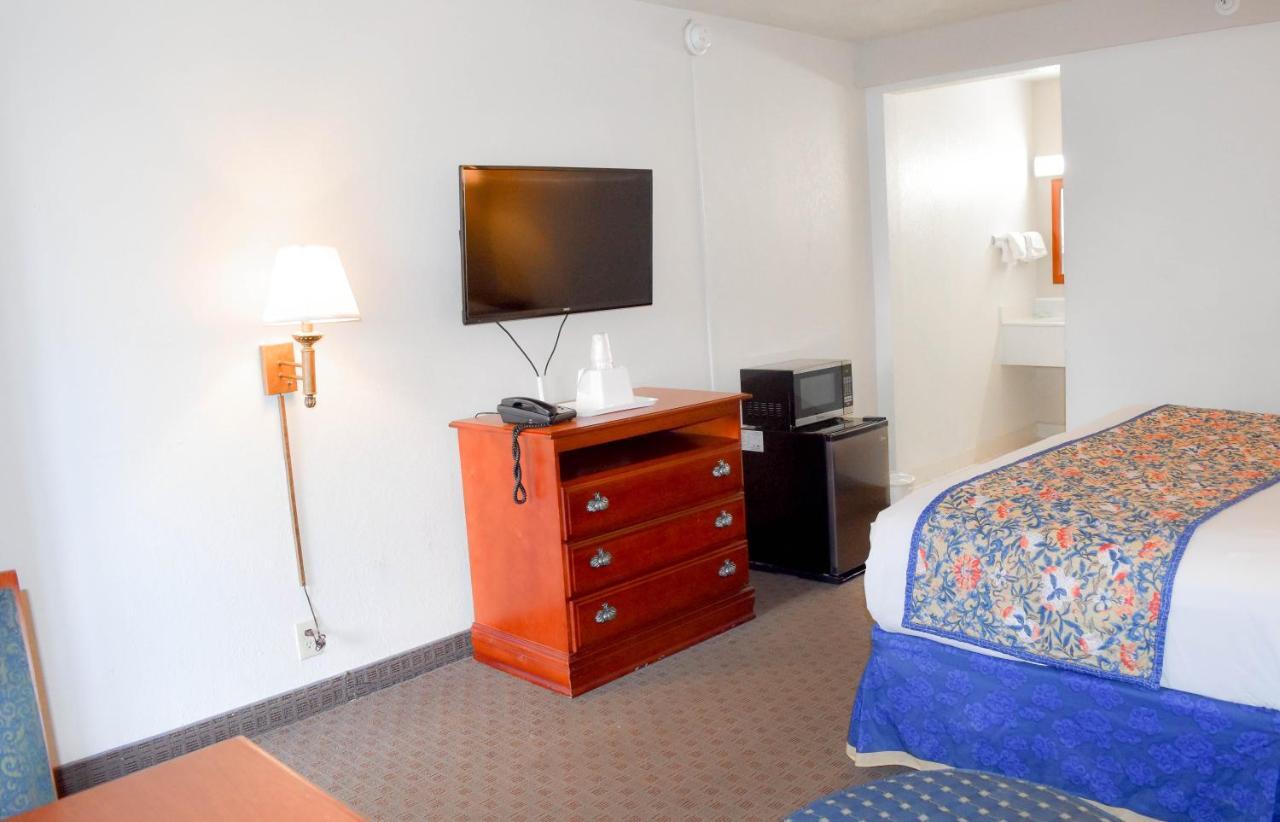 Attleboro Motor Inn Exteriör bild